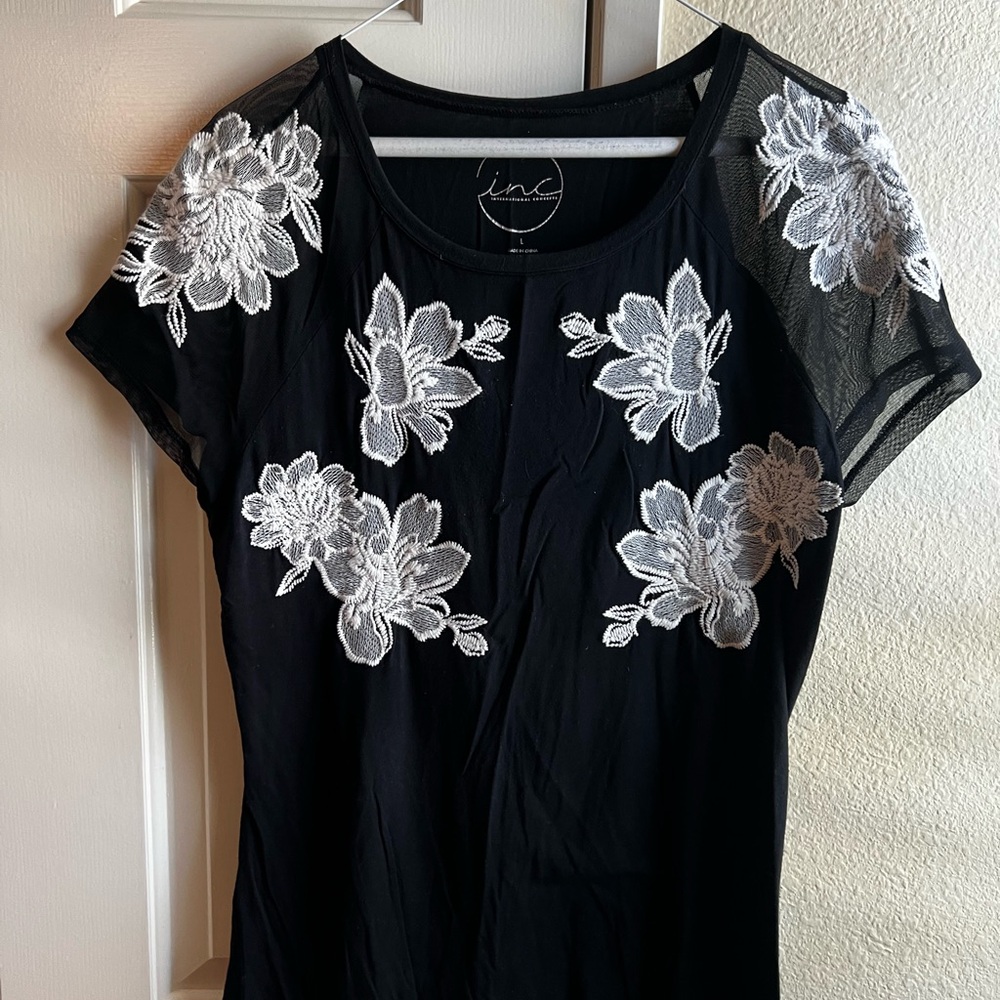 INC International Concepts Black Short Sleeve Tee with White Floral Appliqué